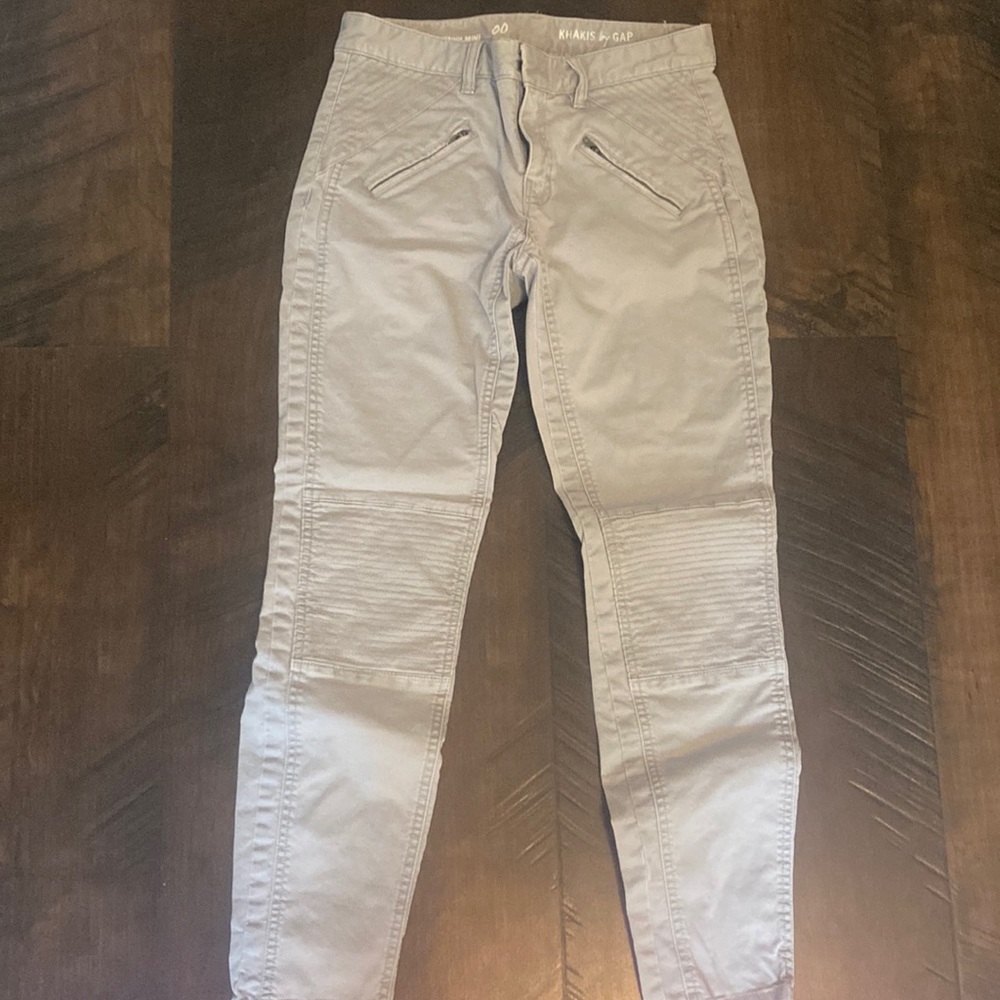 Gap khakis